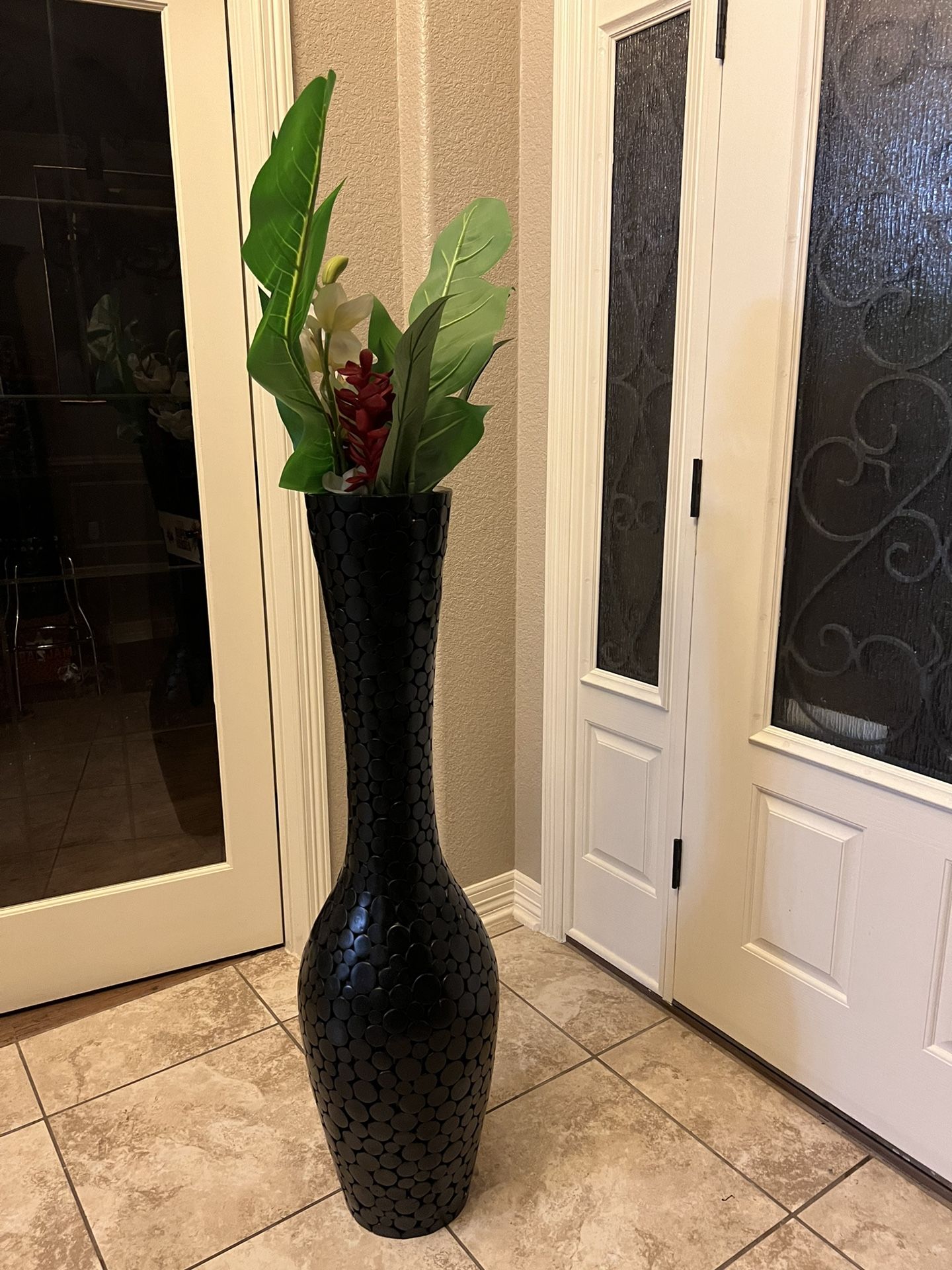 Z Gallerie Flower Vase 45’ Inch BLACK