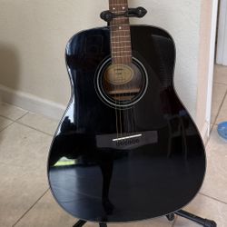 Yamaha F335 Acoustic Guitar 