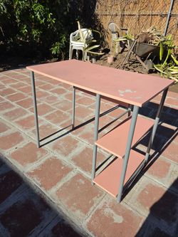FREE PINK DESK