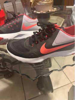 Nikes lightweight running shoes size 8