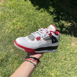 Jordan 4 Fire Red
