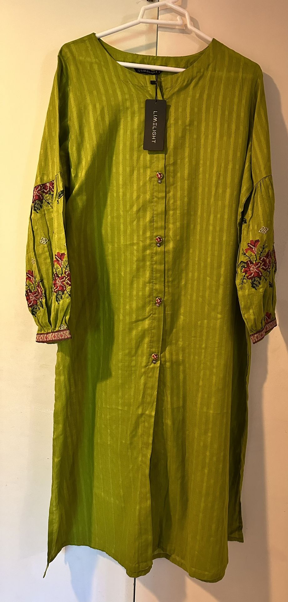 Long Short / Qameez (limelight)