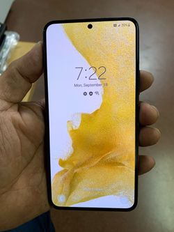 Galaxy S22 5G 128gb of storage  Carrier: AT$T Unlock for any other carrier  NO TRADES. Pick up only at 2945 W McDowell avenue phoenix ax 85009 Our ope