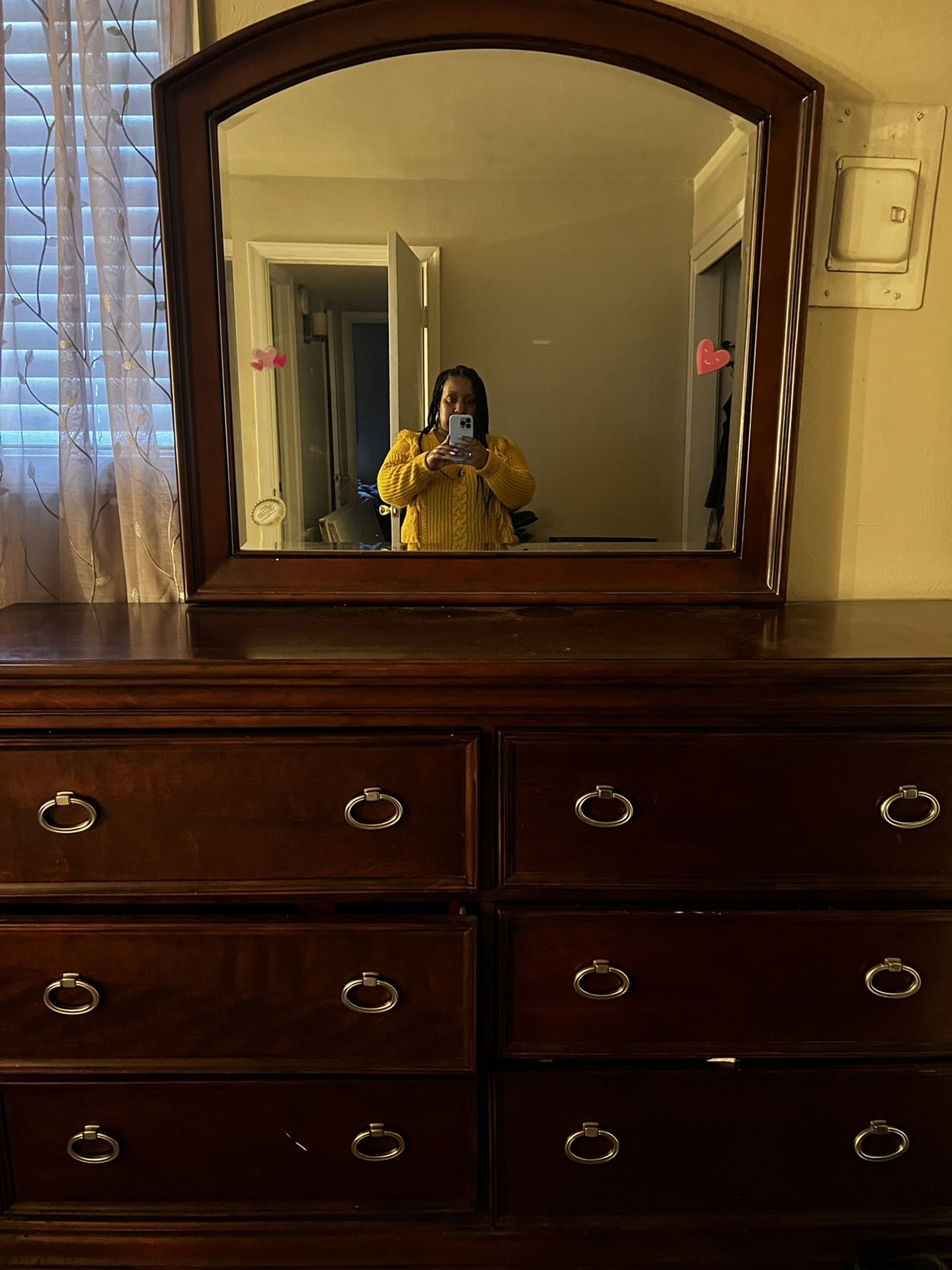 Free Dresser With Mirror