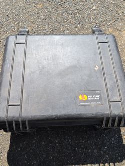 Pelican 1550 Case With Foam (Black)