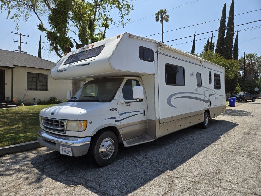 2000 Ford E450 maverick