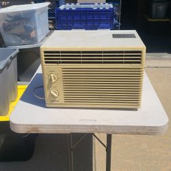 Goldstar R5050  5000 BTU Window AC