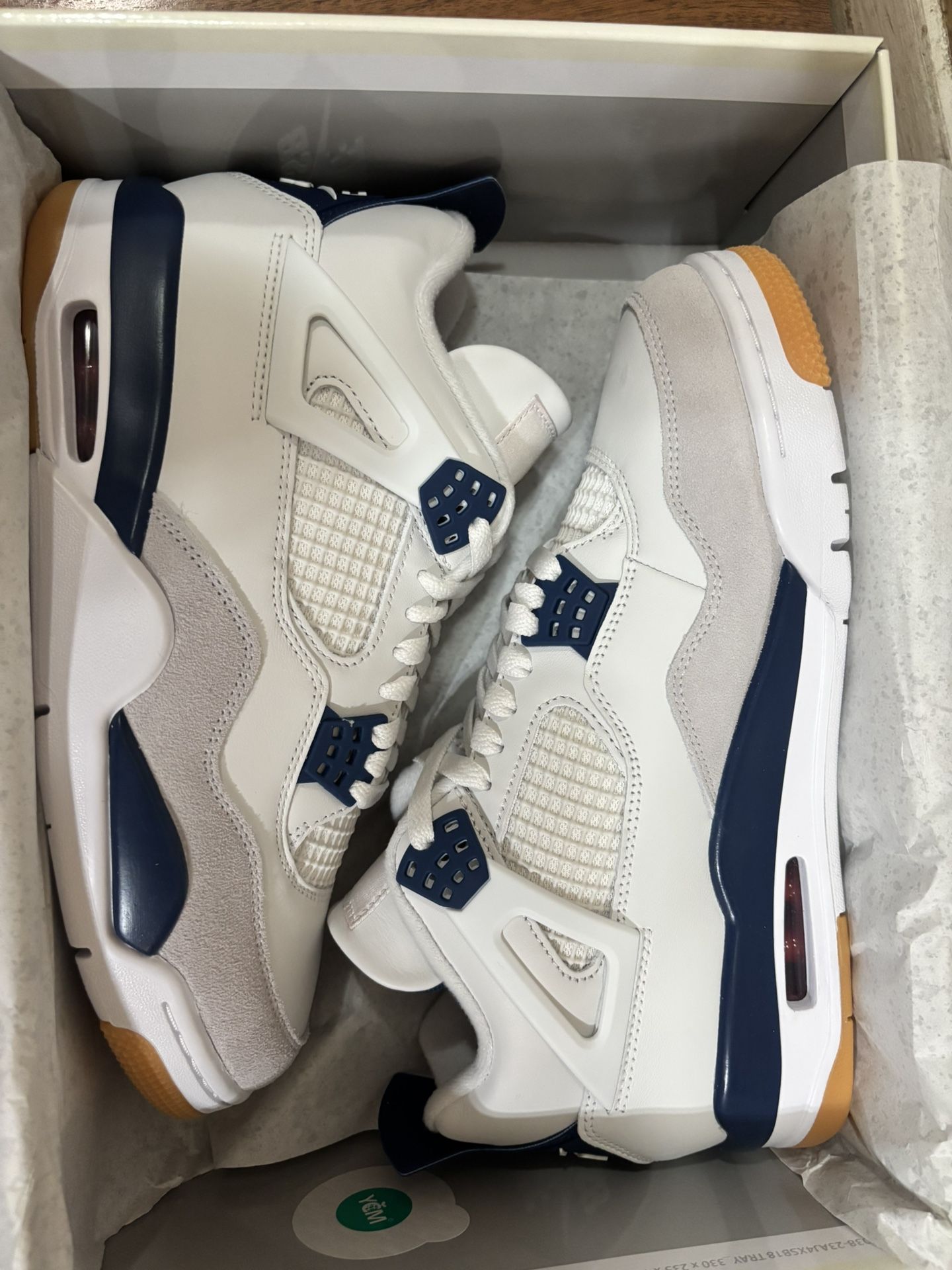 Air Jordan 4 SB