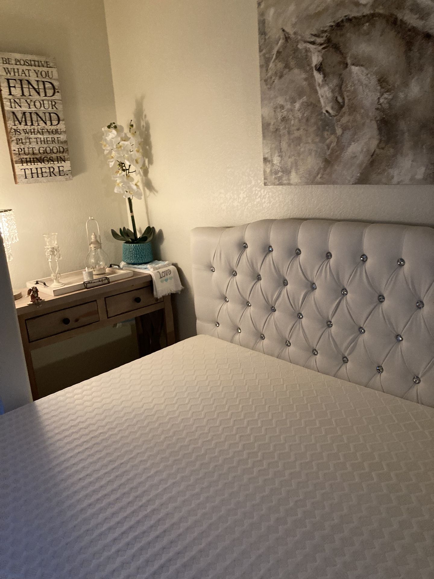 Queen Bed Set With Sideboards Headboard And Footboard Brand New Never Slept On.