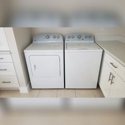 Whirlpool Top-Load Washer and Dryer Set - Like New - 2026 - Memphis, TN