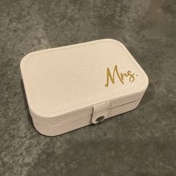 Mrs. Travel Jewelry Box
