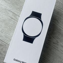 Unopened Samsung Galaxy Watch 8, 44mm, LTE