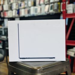 MacBook Air M3 Chip 13 Inch