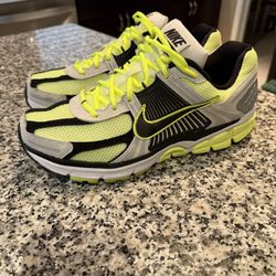 Nike Vomero 5 Size 12 