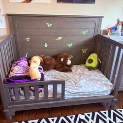 Free convertible baby crib 3 in 1