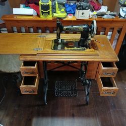 Old Sewing Machine 