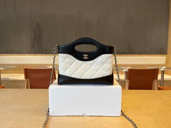  Chanel's 24C horizontal 31bag mini bag