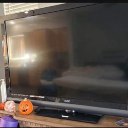 48 INCH VIZIO TV