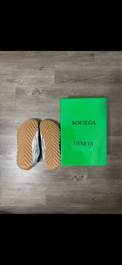 Bottega venetta sneakers size 43 grey and white