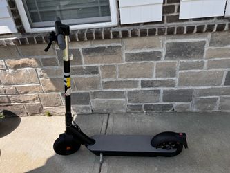 OKAI Neon Pro Foldable Electric Scooter - Black (Great Condition, Barely Used)