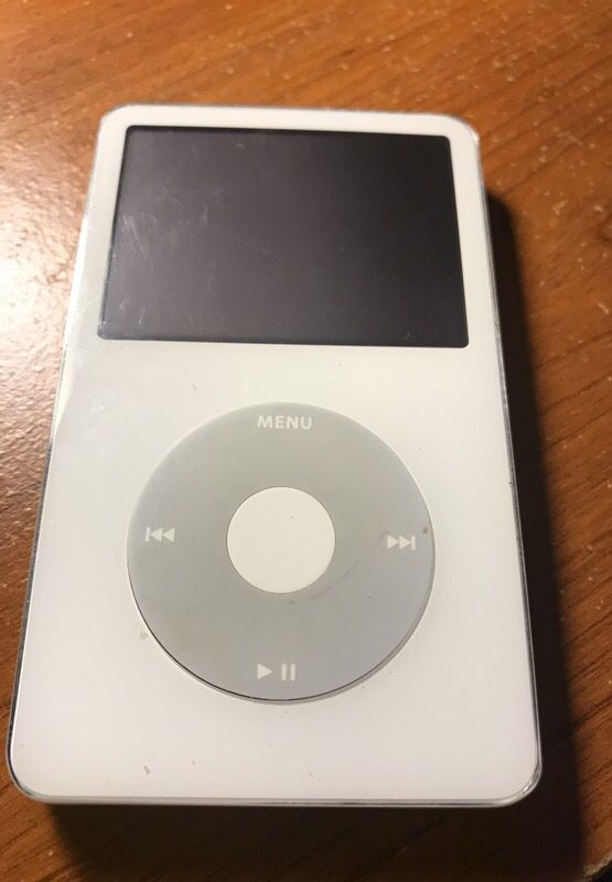 Apple iPod classic 5th Gen,30GB,White, A1136, MP3 player, -good condition