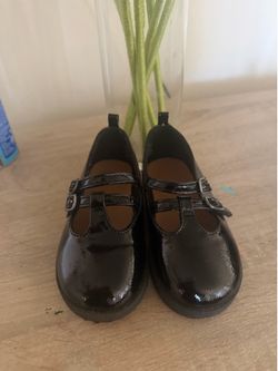 Black toddler shoes