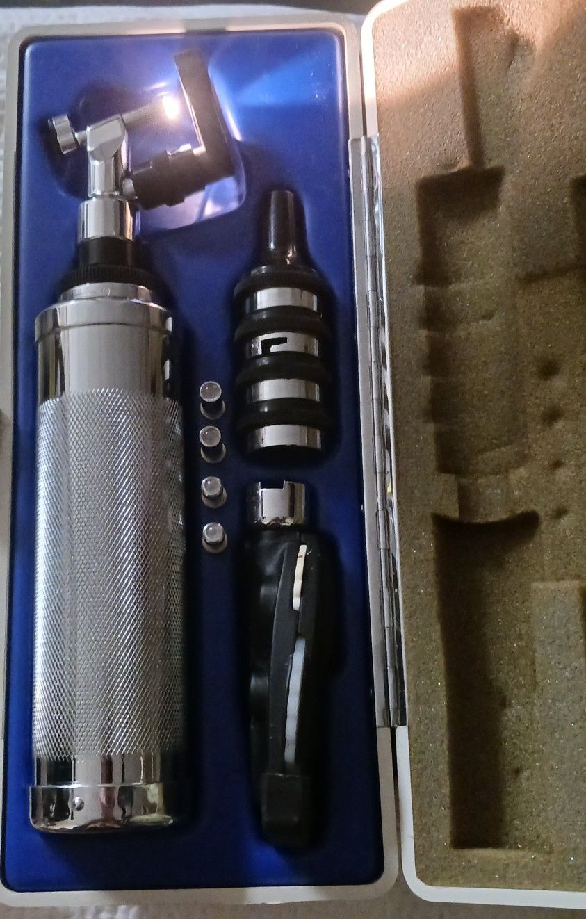 Otoscope