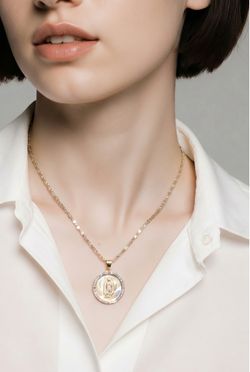14k gold Valentino chain and pendant