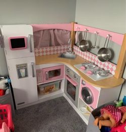 KidKraft Grand Gourmet Corner Play Kitchen