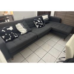 Couch / Mueble / Sectional