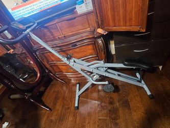 Squat machine