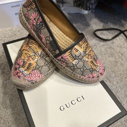 Gucci Shoes 