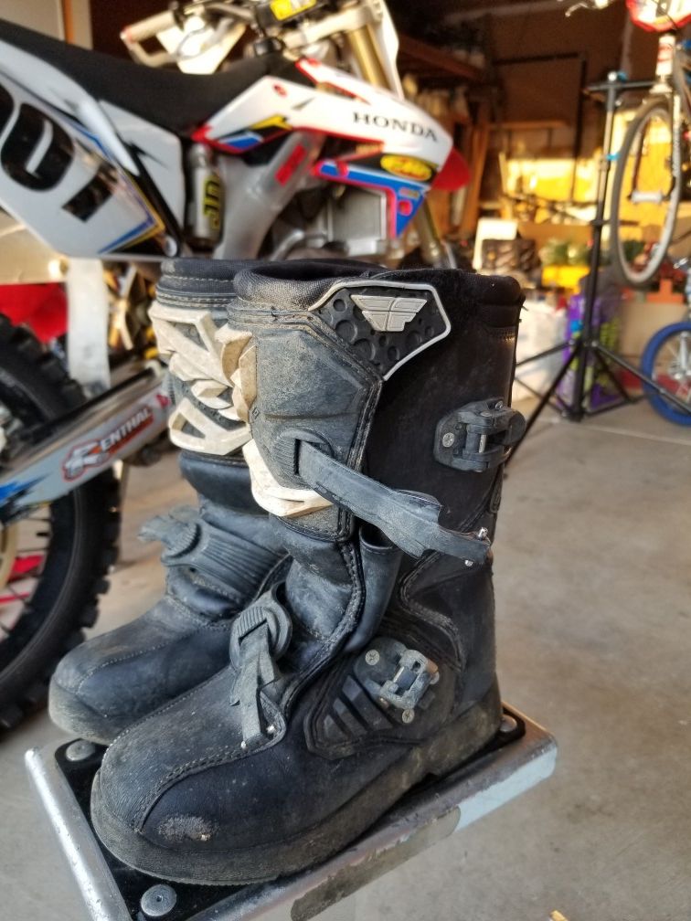 Fly racing size 2 kids dirt bike boots