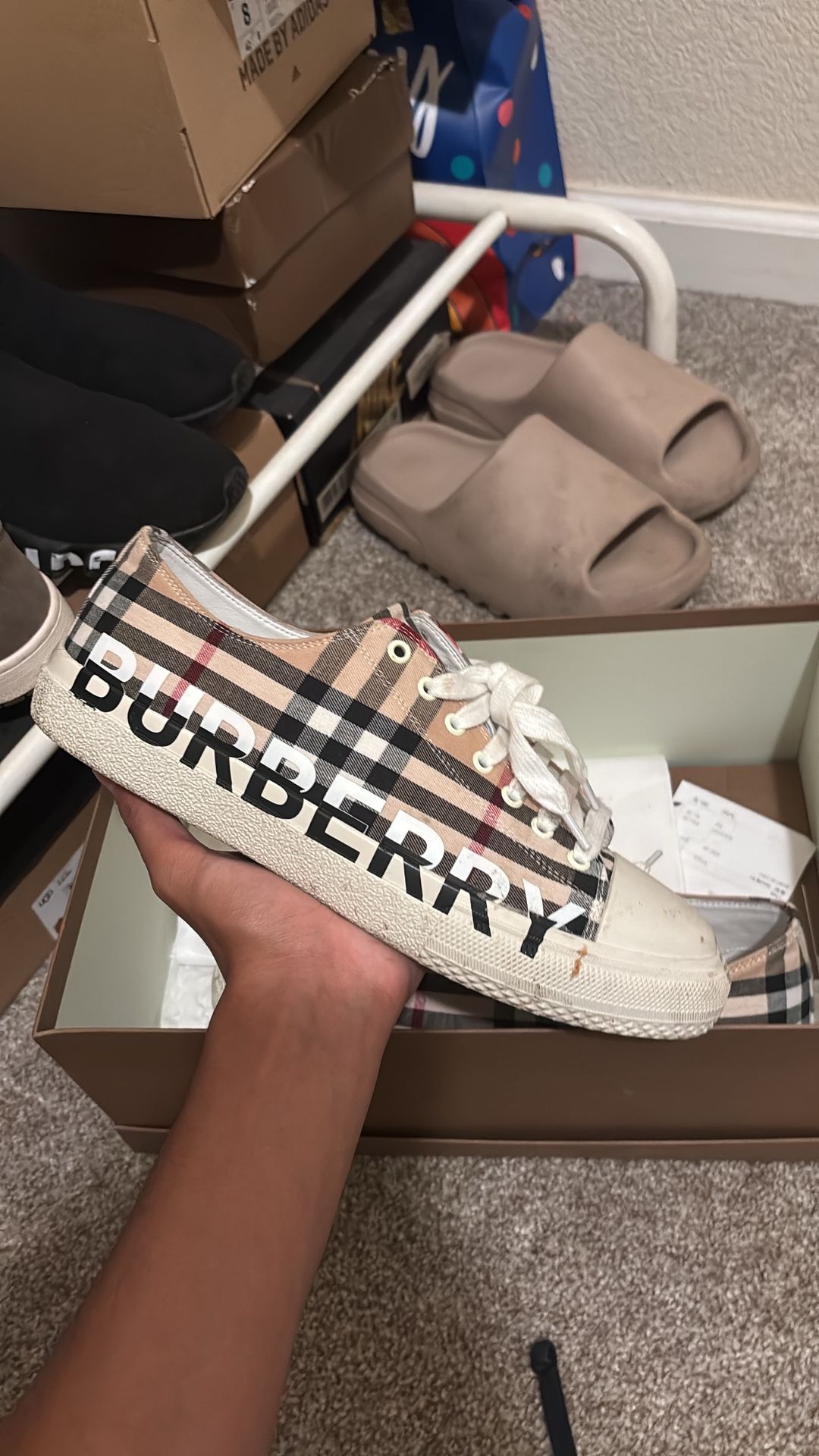 Burberry Low tops 