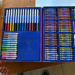 Crayons Color Set 