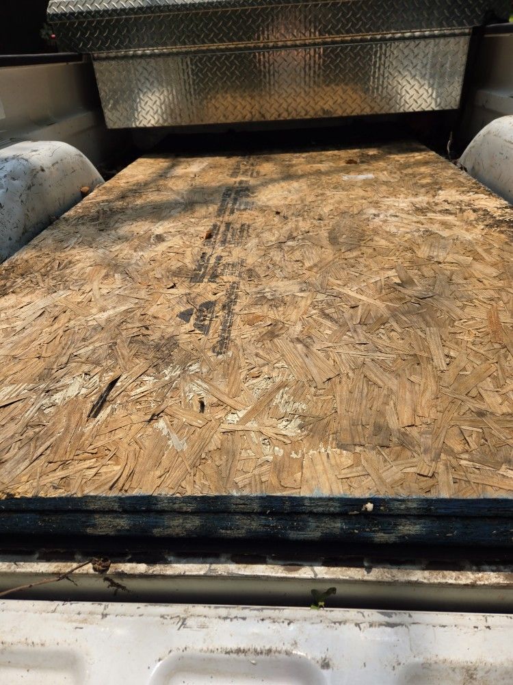 Free 4 Sheets Of Heavy OSB Boards AS Shown