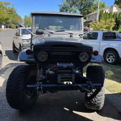 1972 FJ40 Land Cruiser
