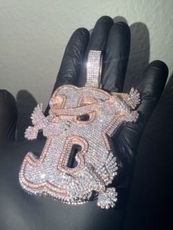VVS Moissanite LARGE (B) pendant