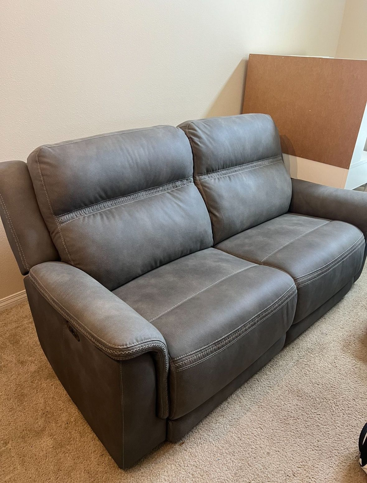 Next-Gen DuraPella Power Reclining Sofa - Like New!