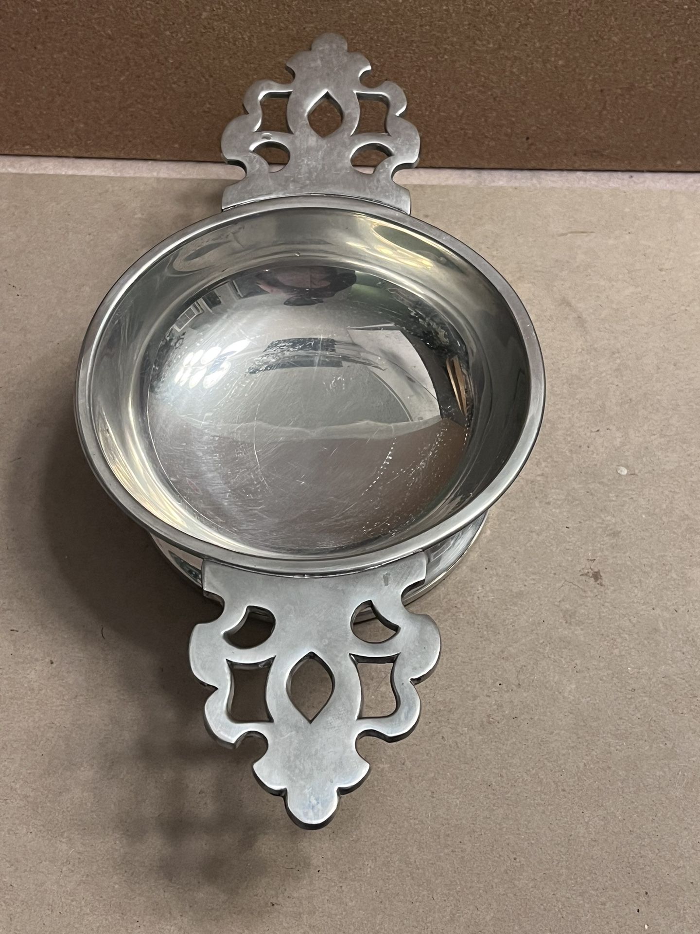 Rare Double Handle STIEFF PEWTER PORRINGERo BOWL COLONIAL WILLIAMSBURG STIEFF PEWTER