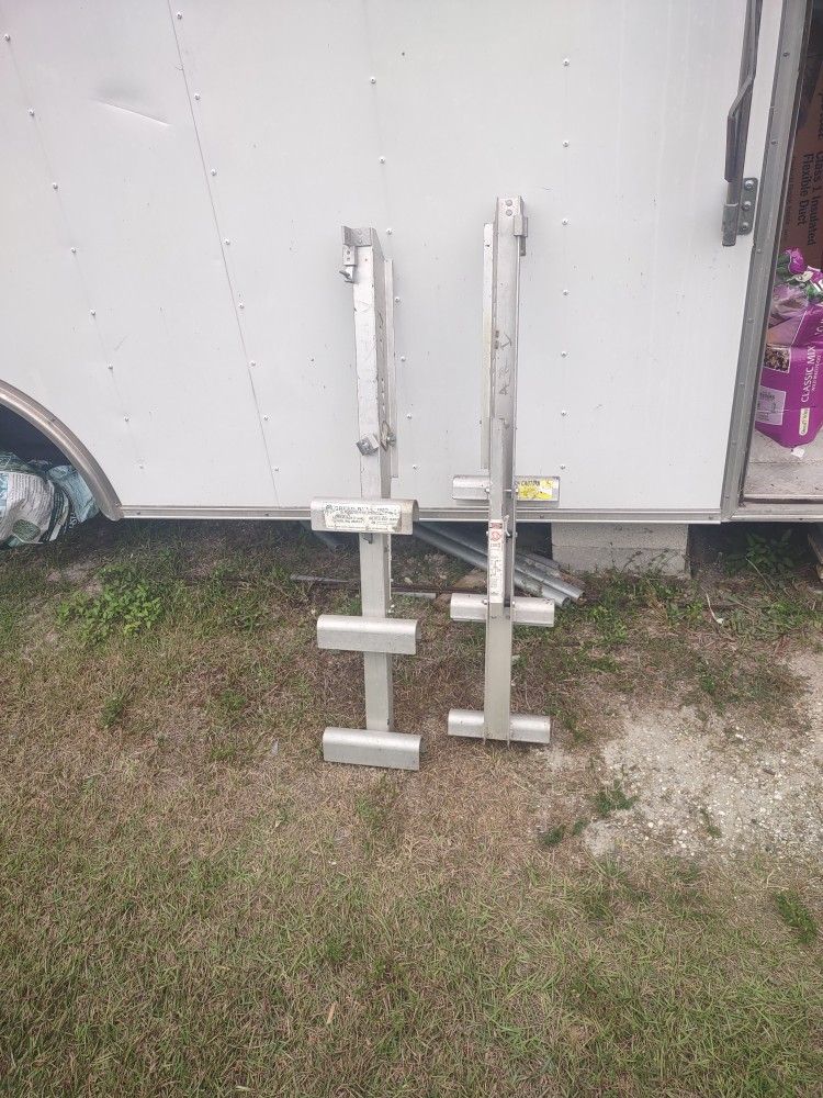 Ladder Jacks