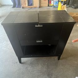 Tool shelf