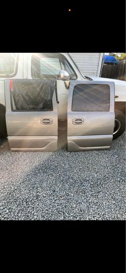 2003 Yukon doors