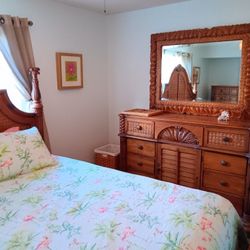 Gorgeous, Tommy Bahama bedroom set king size.Take it all