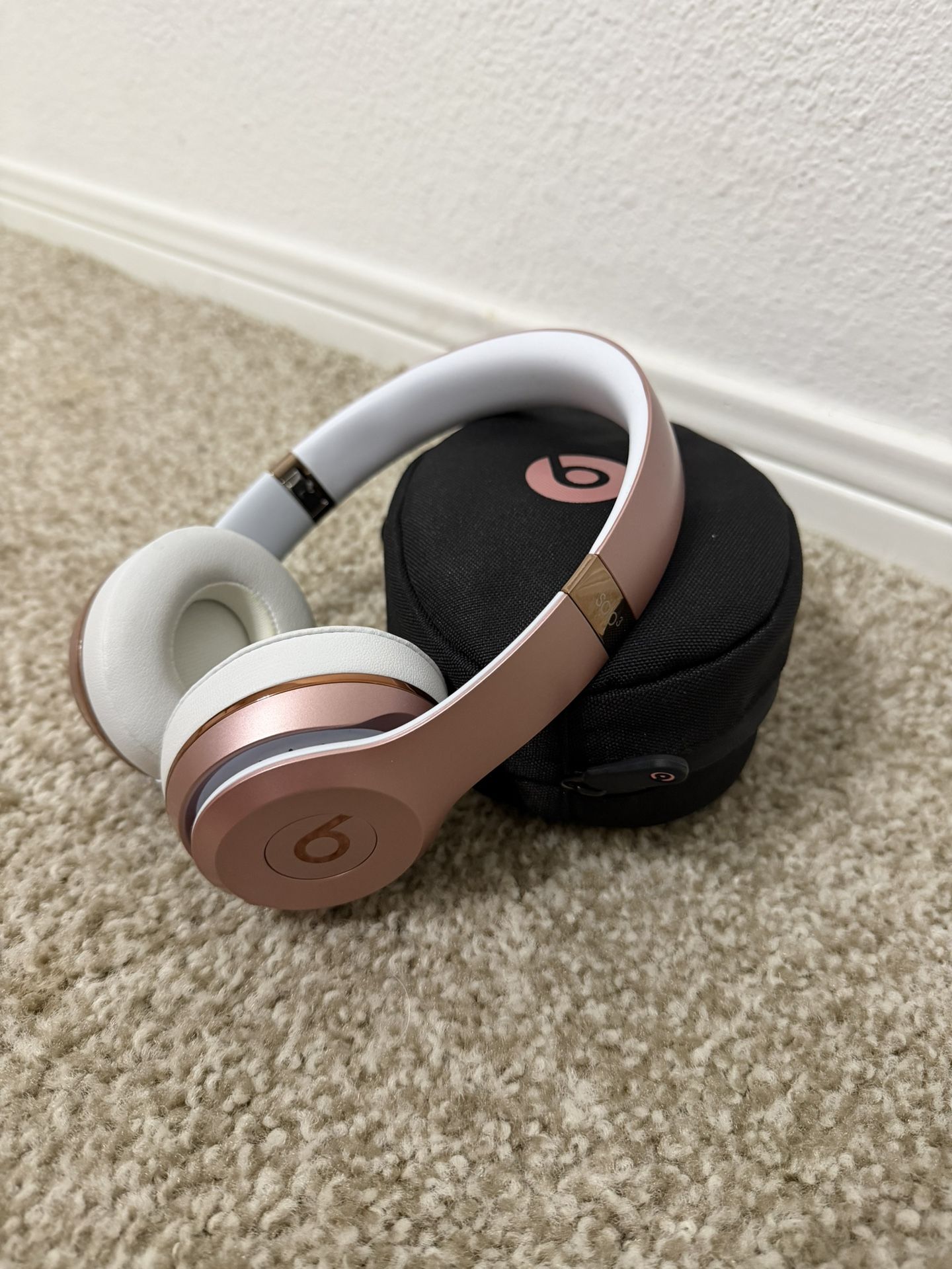 Beats Solo 3 Rose Gold Wireless