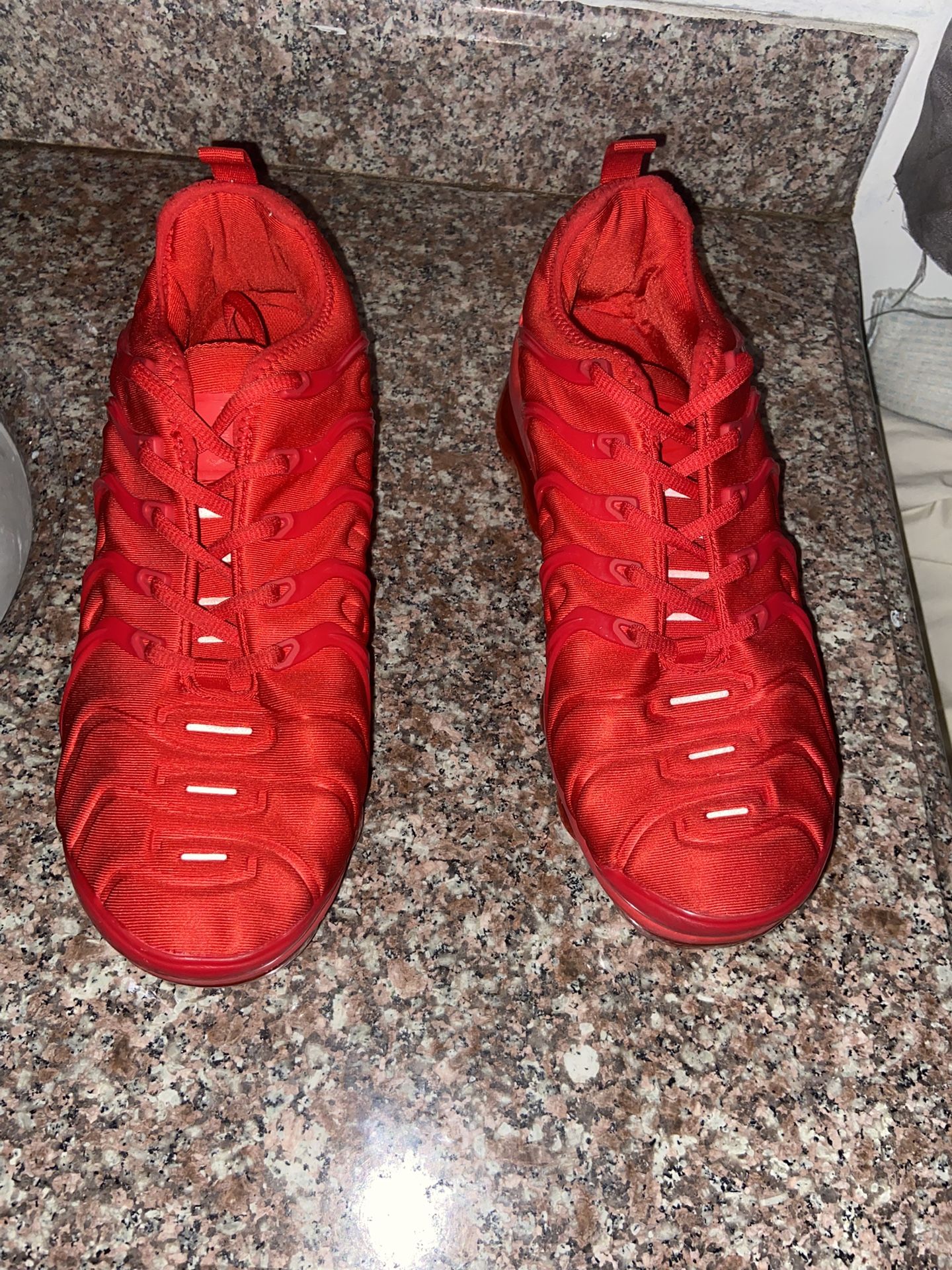 Red VaporMax Plus Size 10