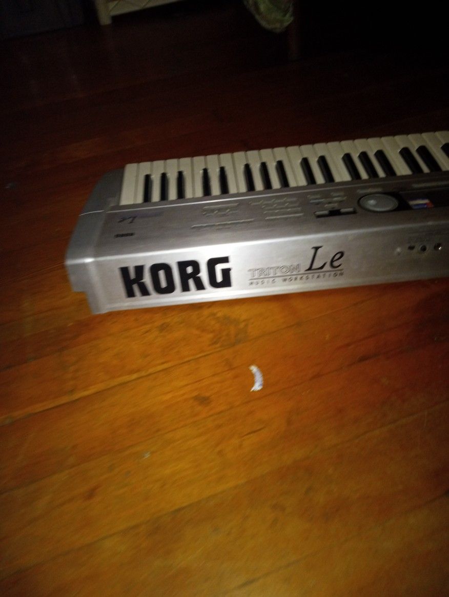 Korg 61 Le Keyboard