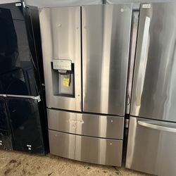 Refrigerator- Fridge- Refrigerador 