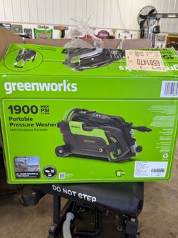 Greenworks 1900 PSI 1.2-GPM Cold Water Electric Pressure Washer