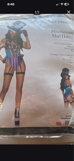 Disney’s Alice In Wonderland Mad Hatter Leg Avenue Halloween Costume.